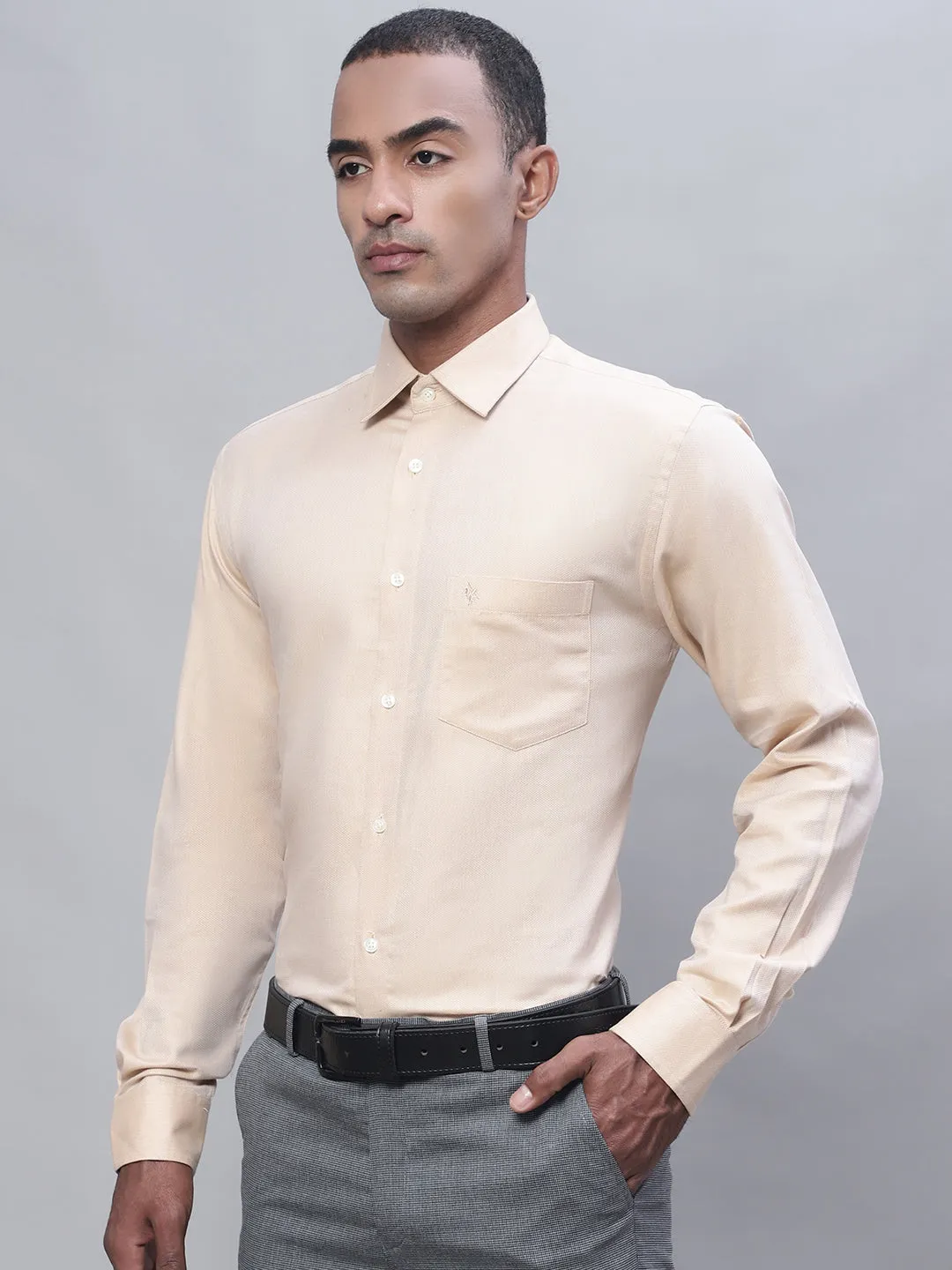 Men's Light Yellow Formal Self Textured Full Sleeve Shirt